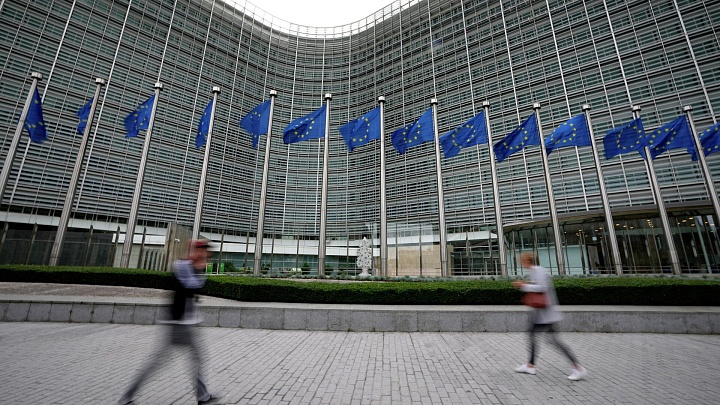 ЕС не запретил импорт нефти из России, несмотря на мандат Европарламента