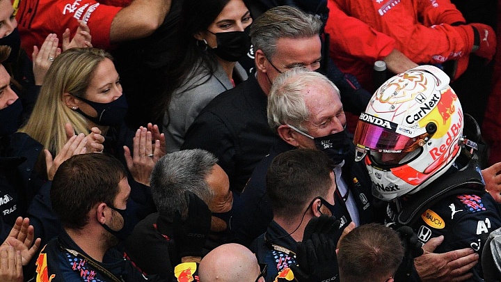 Хельмут Марко покинул "Ред Булл" после 20 лет работы 