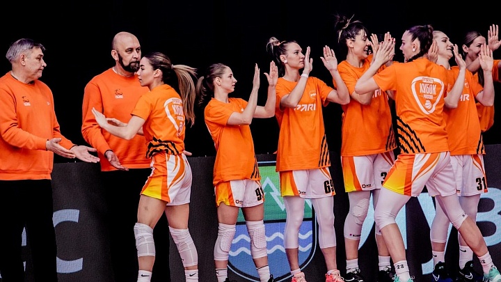 Баскетболистки УГМК разгромили "Надежду" в первом матче полуфинала ЧР